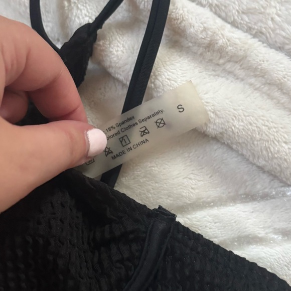 SHEIN Black Bikini Minimalist Swimwear - Picture 4 of 5